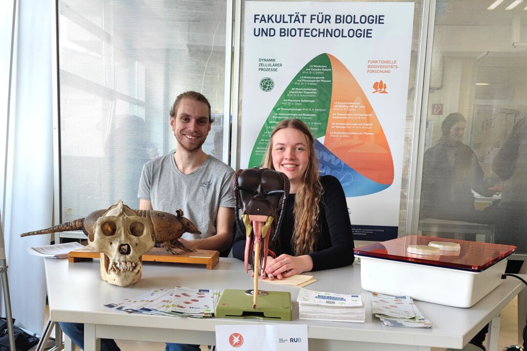 Beim Markt der Möglichkeiten bot die Fakultät mit Hilfe der Fachschaft persönliche Einblicke in das Biologiestudium.